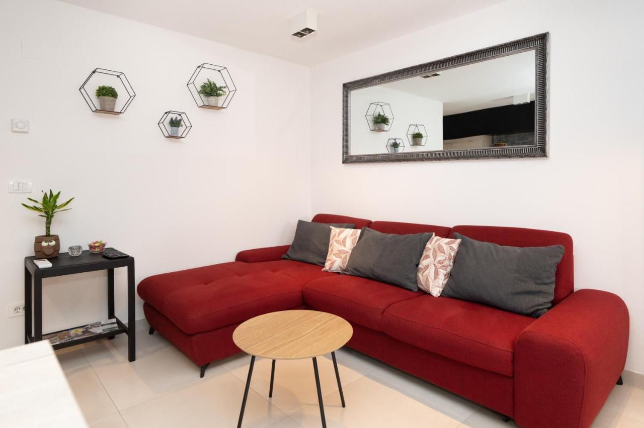 Apartment Tula Šibenik Buitenkant foto