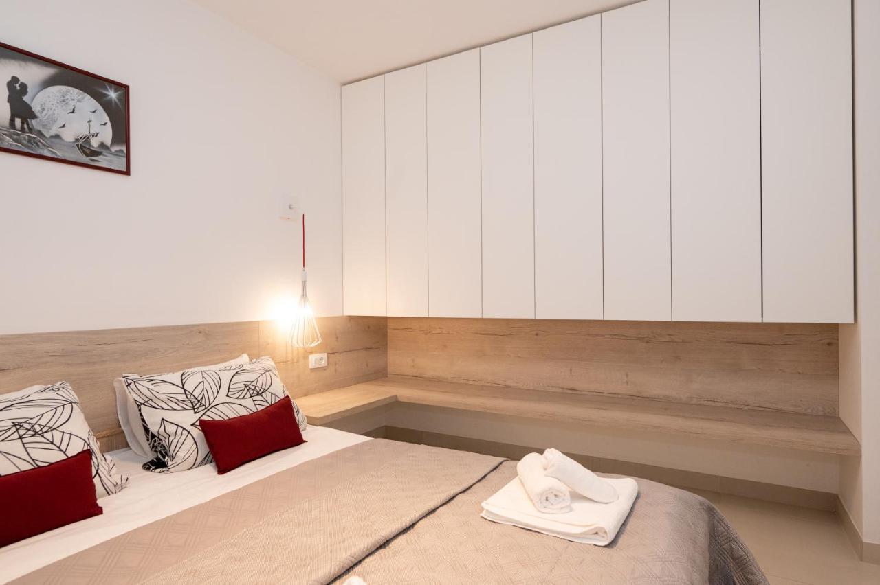 Apartment Tula Šibenik Buitenkant foto